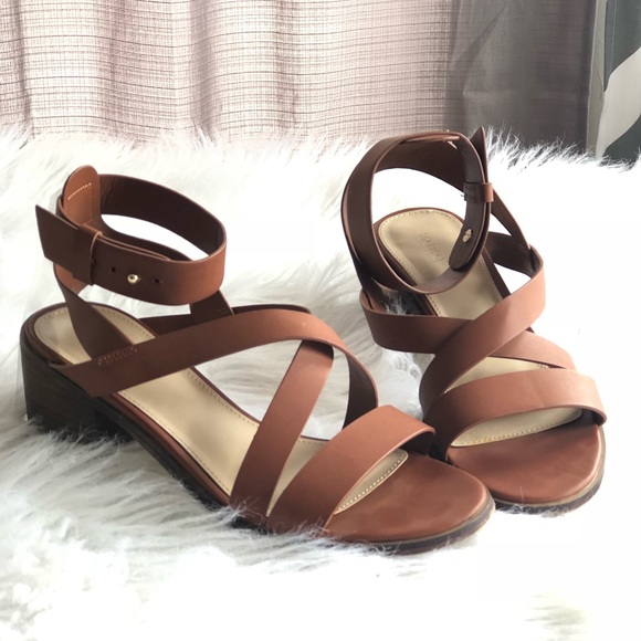 Forever 21 Shoes - Forever 21 strappy Sandals